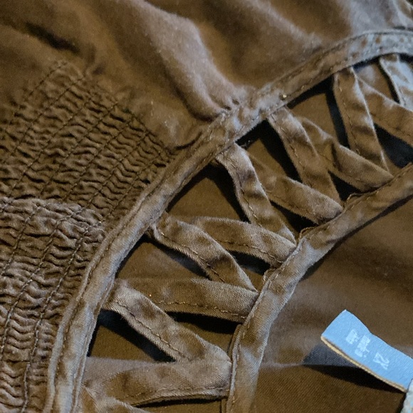 Apt 9 Woman. Brown Top - Picture 5 of 5